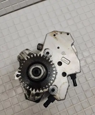 Chrysler 300 - 300C Fuel injection high pressure pump A6420700201 0445010095