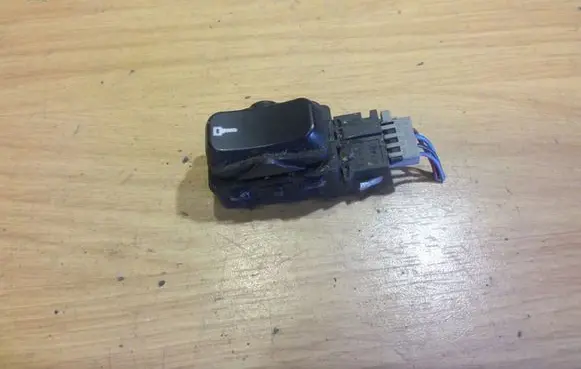 Saab 9-5 Central locking switch button 4617593