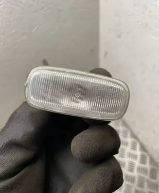 Audi A4 S4 B5 8D Front fender indicator light 
