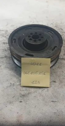 Audi A4 S4 B8 8K Crankshaft pulley 06E105251E