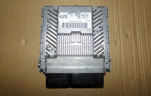 Audi A6 S6 C6 4F Engine control unit/module 4F1910559