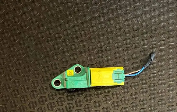 Audi A5 8T 8F Airbag deployment crash/impact sensor 1K0909606C