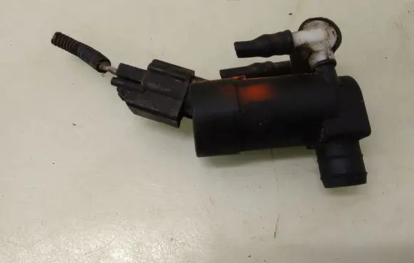 Ford S-MAX Windscreen/windshield washer pump 