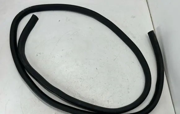 Ford Escape IV Front door rubber seal LJ6Z7820708G