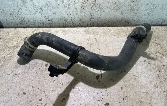 Toyota RAV 4 (XA50) Engine coolant pipe/hose