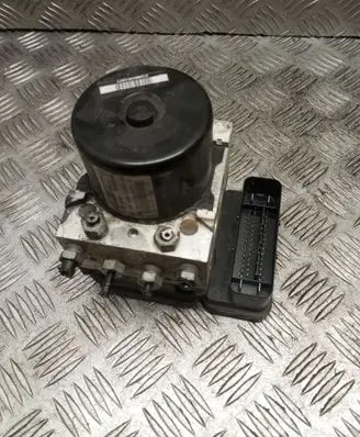 Volvo V70 ABS Pump 31261142 7G9N2C405AC