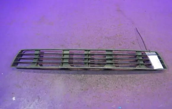Audi A4 S4 B5 8D Front bumper lower grill 8D0807683