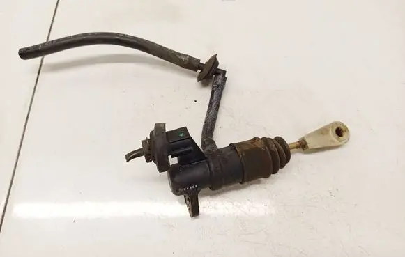 Audi A4 S4 B5 8D Clutch master cylinder 8e1721401