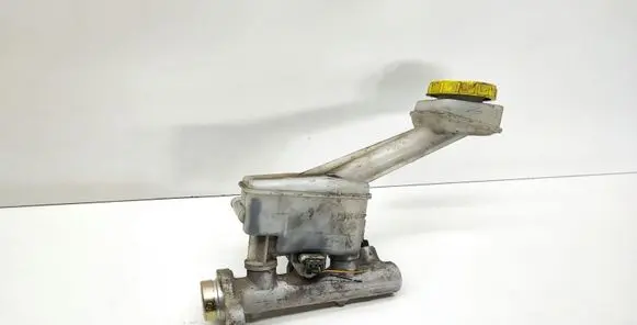 Nissan X-Trail T30 Master brake cylinder