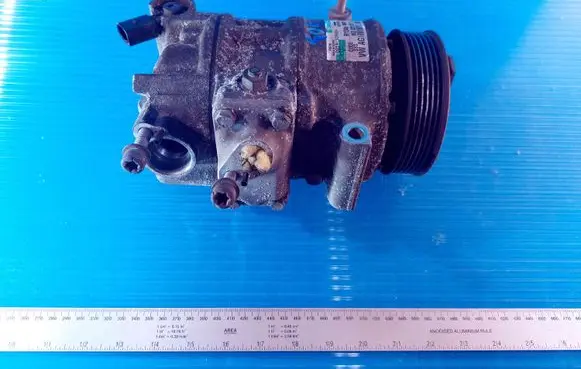 Volkswagen PASSAT B6 Air conditioning (A/C) compressor (pump) 1K0820803S R134A 8680P