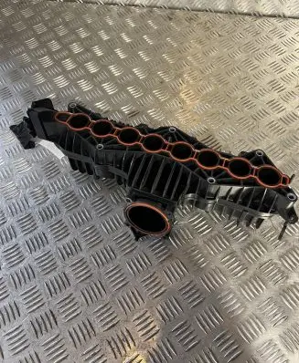 Volvo XC90 Intake manifold 31465677