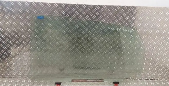 Toyota Prius (NHW20) Rear door window glass