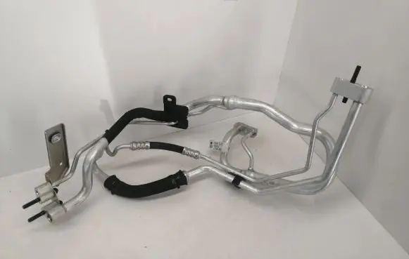 Dodge Durango Air conditioning (A/C) pipe/hose 68217217AE