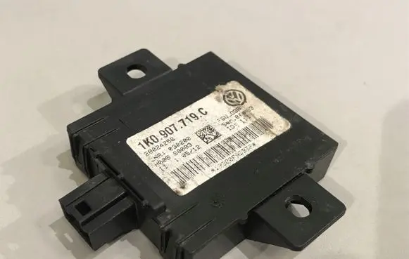 Audi A3 S3 8P Alarm control unit/module 1K0907719C 28024258