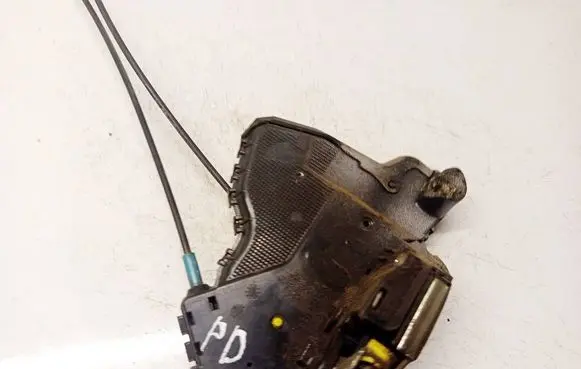 Toyota RAV 4 (XA30) Front door lock 6072515