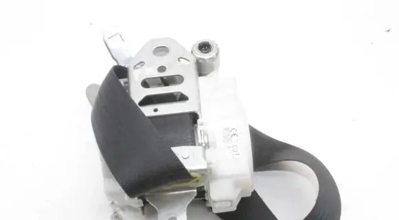 Lexus CT 200H Front seatbelt