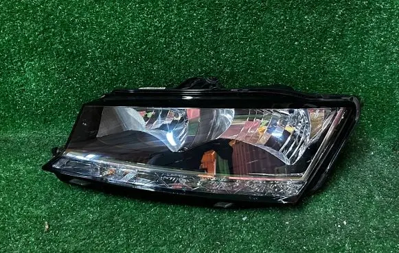Skoda Fabia Mk3 (NJ) Headlight/headlamp 6V1941015D