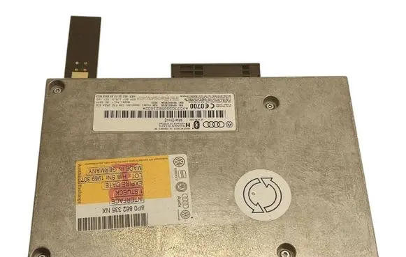 Audi A4 S4 B7 8E 8H Bluetooth control unit module 8P0862335N 8P0862335NX