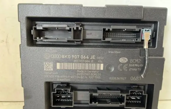 Audi A4 S4 B8 8K Comfort/convenience module 8K0907064JE