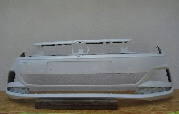 Volkswagen Polo VI Front bumper