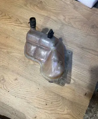 Audi A6 Allroad C5 Coolant expansion tank/reservoir 4B0121403
