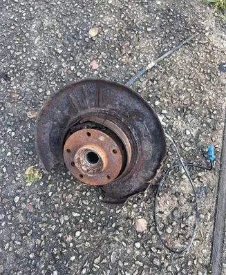 BMW 7 E38 Rear wheel hub spindle/knuckle 