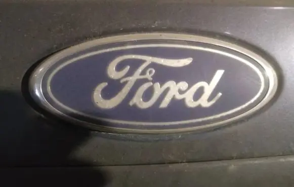 Ford Focus Manufacturer badge logo/emblem 