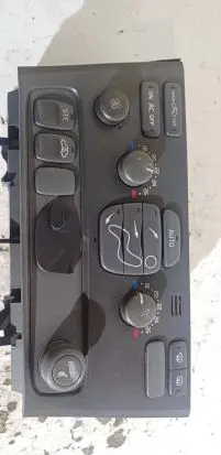 Volvo V70 Climate control unit 9452368 M6E19300176