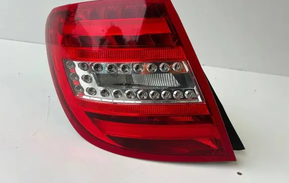 Mercedes-Benz C W204 Rear/tail lights 2048204664