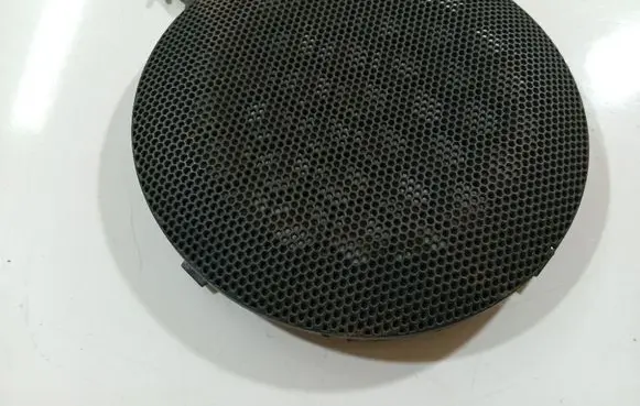 Side speaker trim/cover