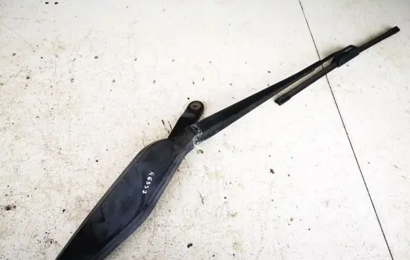 Nissan Almera Tino Front wiper blade arm