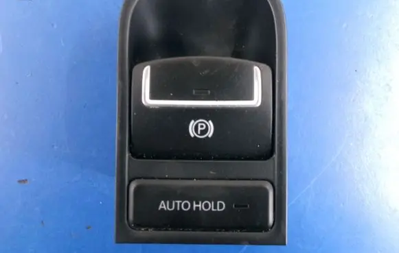 Volkswagen Tiguan Other devices 5N0927225