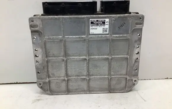 Toyota Verso Engine control unit/module 896610F351 MB2759008650