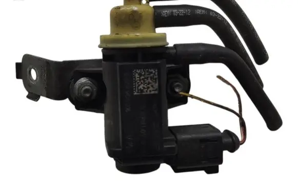 Volkswagen Polo V 6R Valve vacuum 1K0906627B