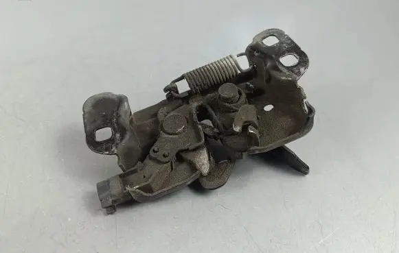 Engine bonnet/hood lock/catch