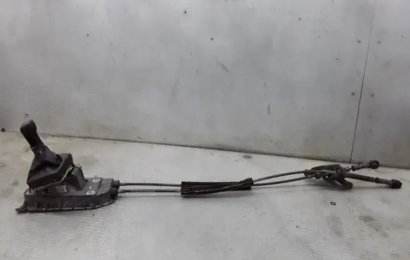 Volkswagen Polo IV 9N3 Gear shifter/selector 6Q0711061