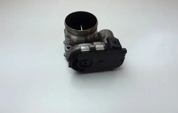 Jaguar XE Throttle valve G4D39F991AA