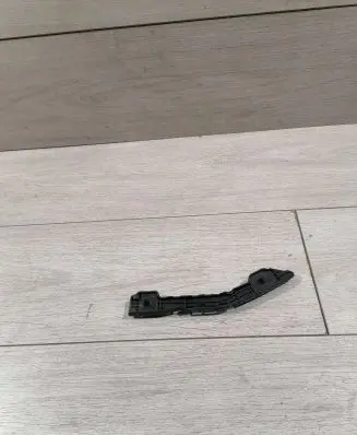 Mercedes-Benz GLE W167 Fender mounting bracket A1678852900