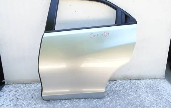 Honda Civic IX Rear door