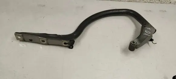 Tailgate/trunk/boot hinge