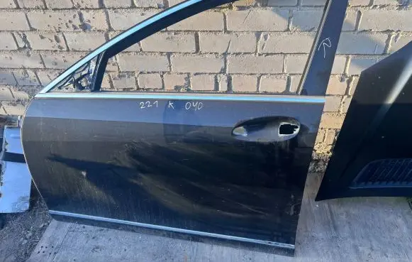 Mercedes-Benz S AMG W221 Front door