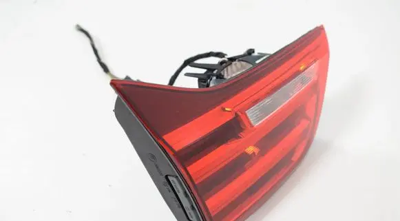 BMW M4 F82 F83 Tailgate rear/tail lights 8059655