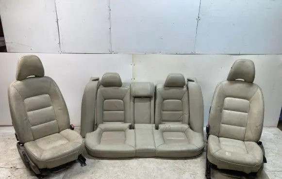 Seat set