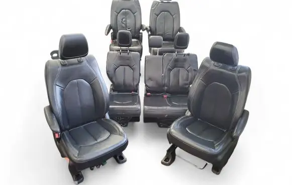Chrysler Pacifica Interior set 68530190AC P68530190AC