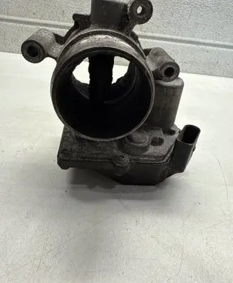 Volkswagen PASSAT B7 Throttle valve 03L128063K