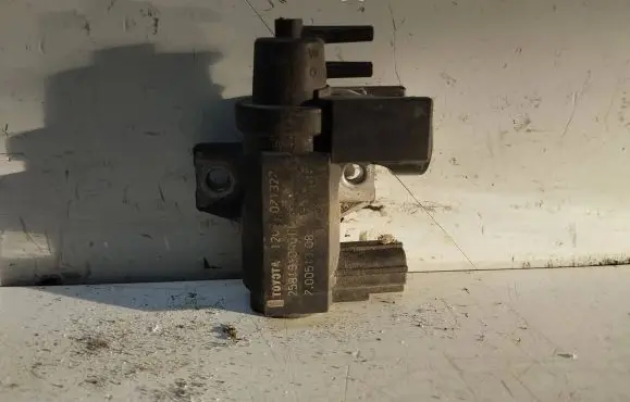 Toyota Corolla Verso AR10 Turbo solenoid valve 70051308
