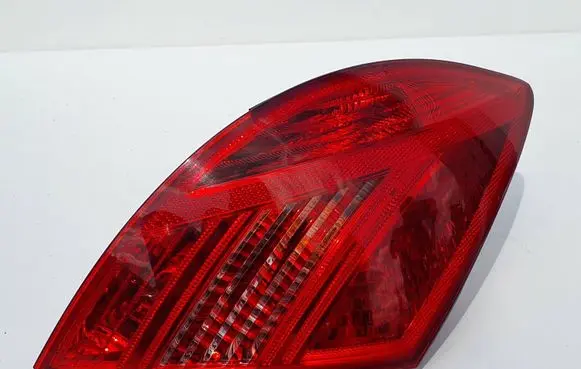 Mercedes-Benz CL C216 Rear/tail lights A2168201164 476501 A046317