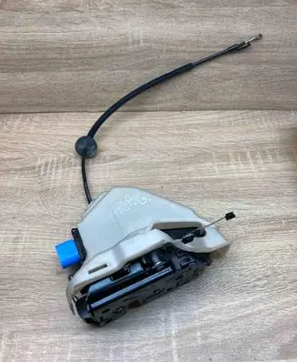 Volkswagen Touran I Rear door lock 7L0839015D WITHCOVER