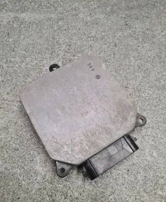 Toyota Mirai Headlight ballast module Xenon 8990762010 3190070581
