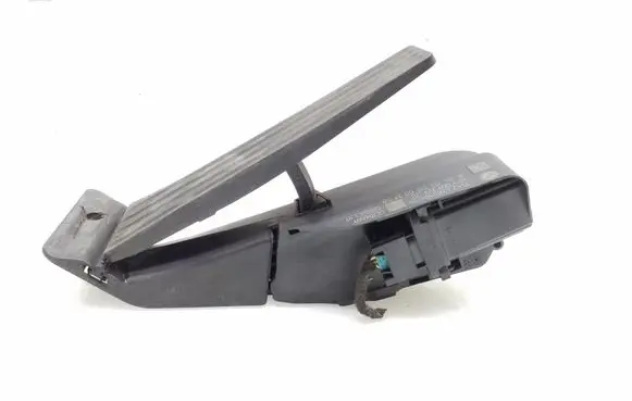 BMW 1 E81 E87 Accelerator throttle pedal 35426786589 6PV009379 12037310